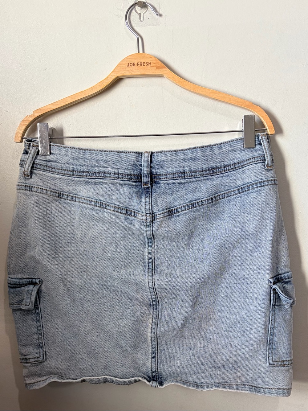 GUESS Y2K Acid Wash Denim Cargo Utility Mini Skirt Womens L - Picture 2 of 6